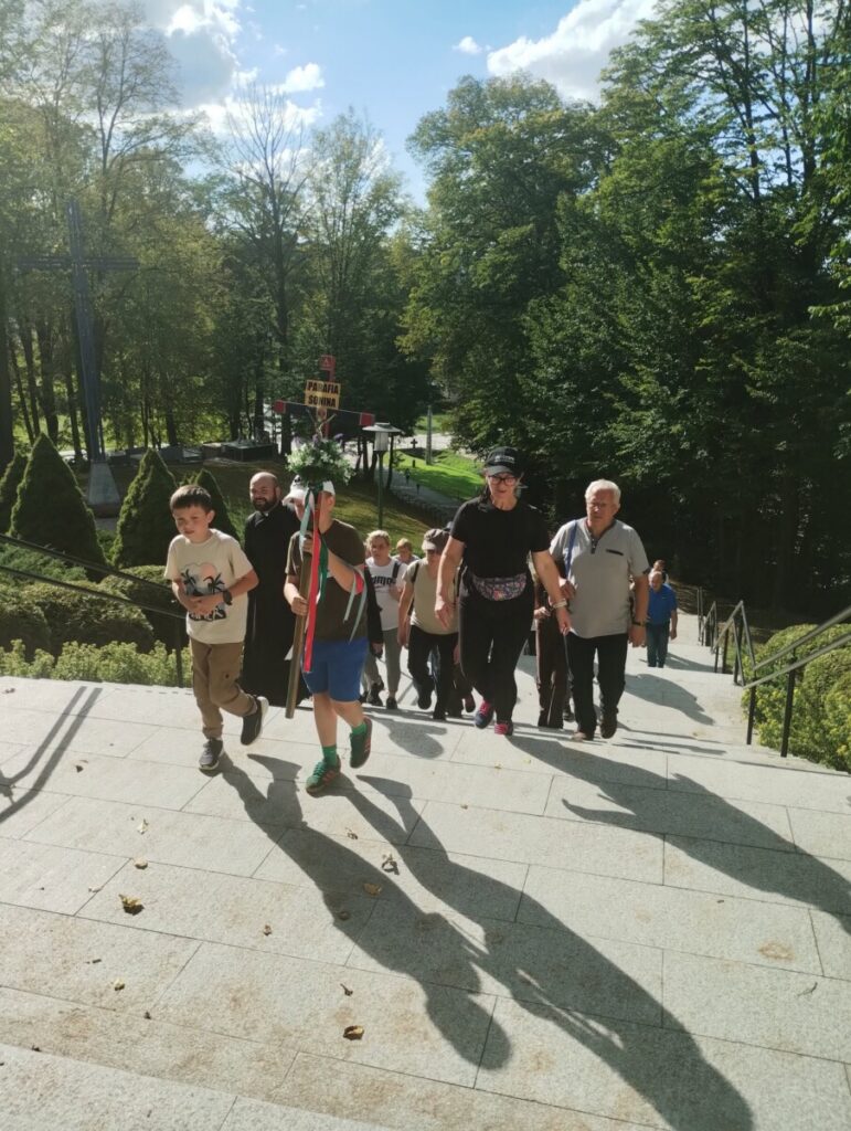 image-2151597192444928