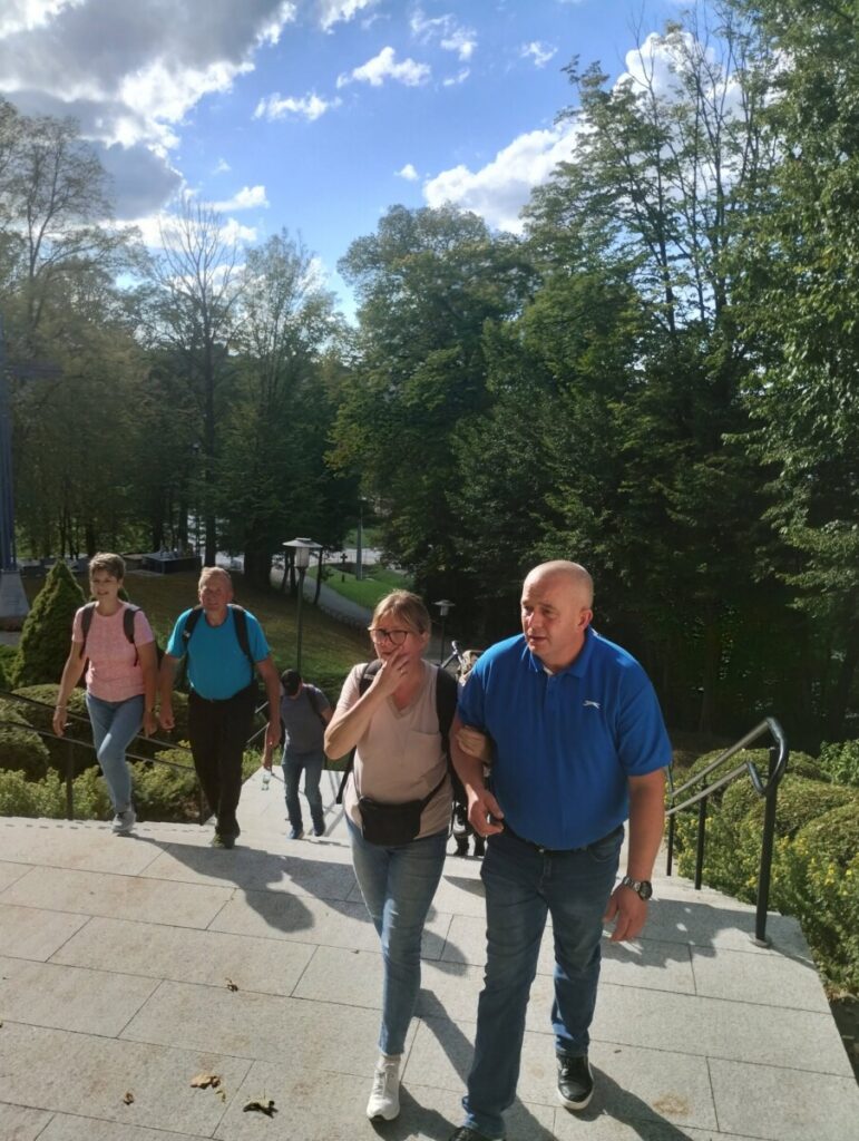 image-2586553761797448